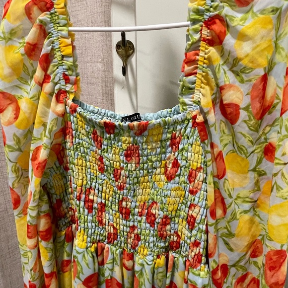 Gorgeous Dress size 26/28 . Long maxi . Flow’s beautifully… like new . - Picture 5 of 5